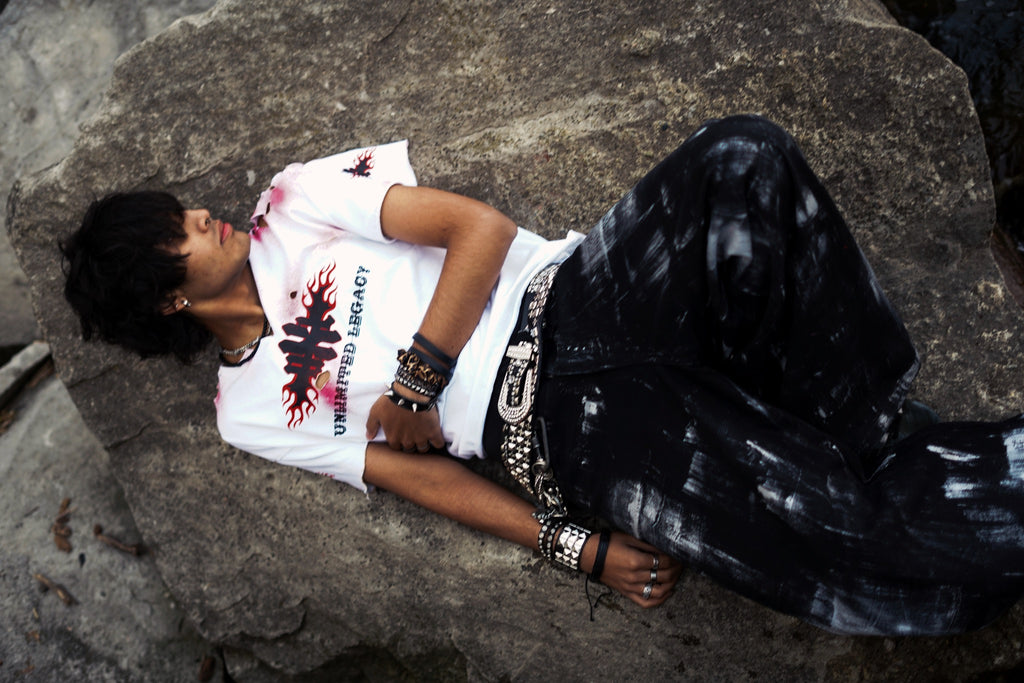 UXL ™ / VAGABOND TEE v1