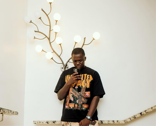 BARICADE TEE
