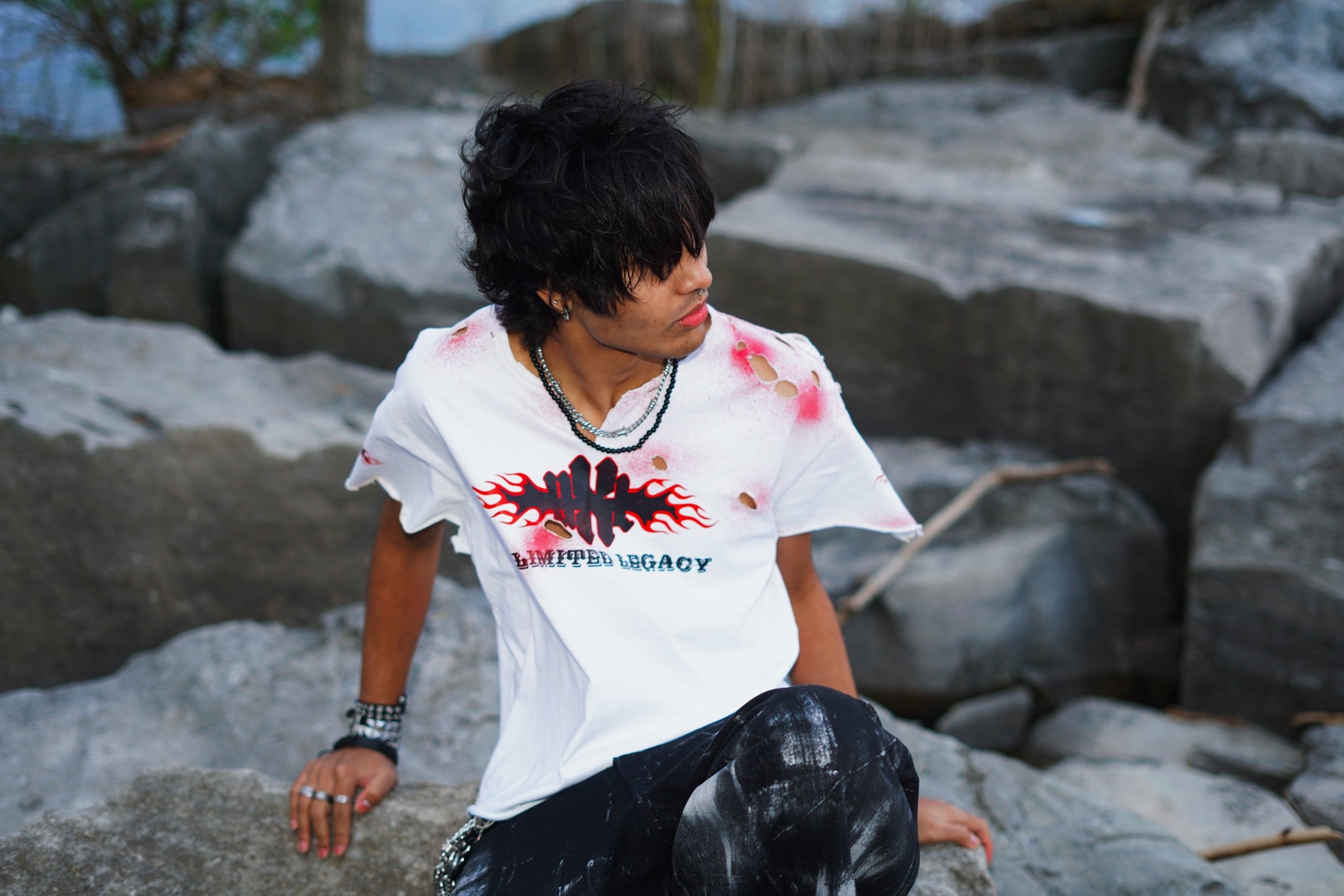 UXL ™ / VAGABOND TEE v1