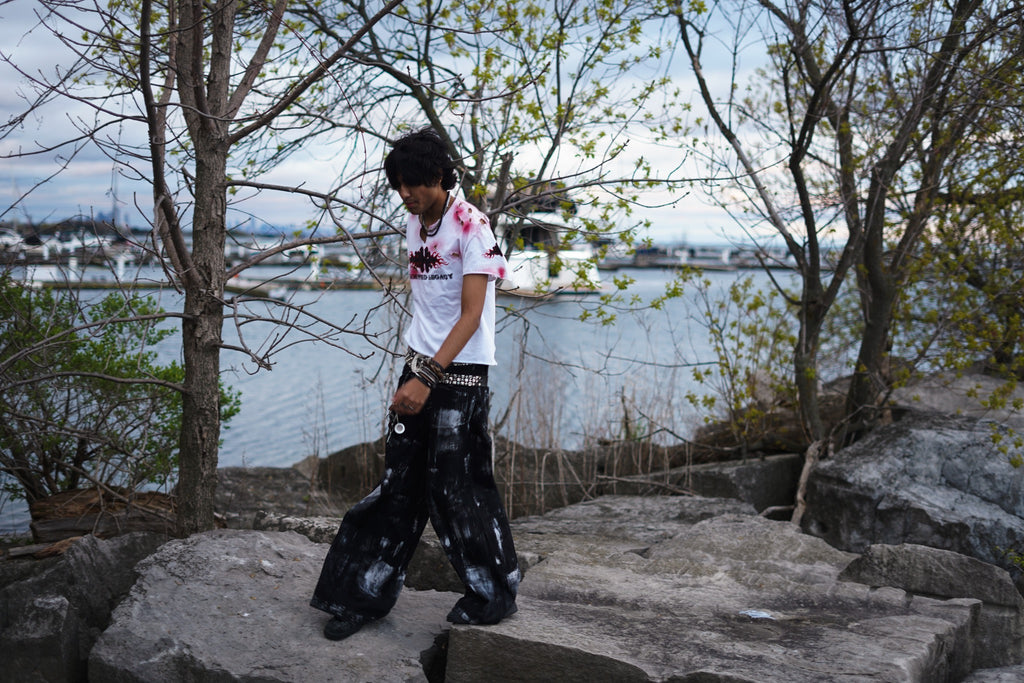 UXL ™ / VAGABOND TEE v1